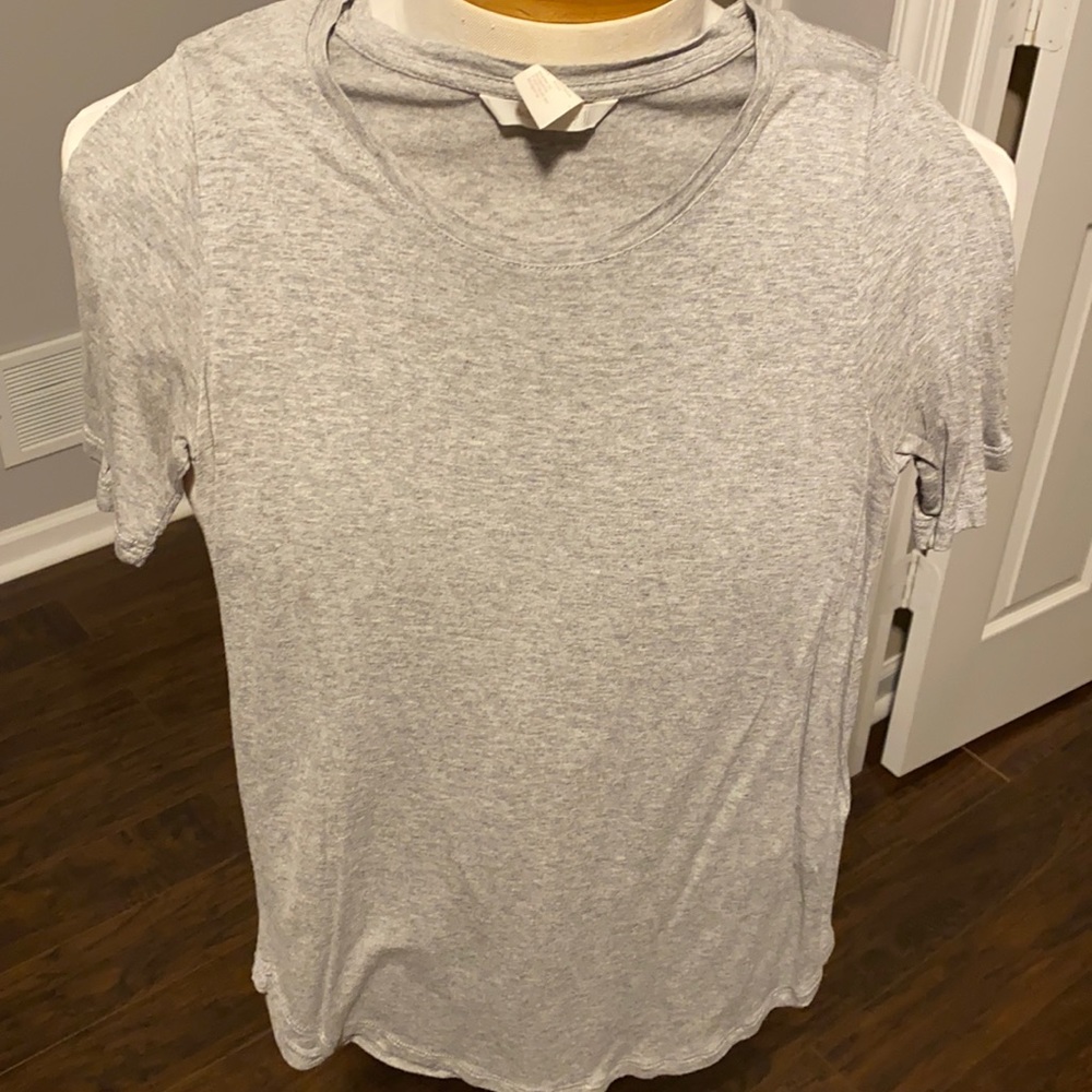 Light gray basic T-shirt